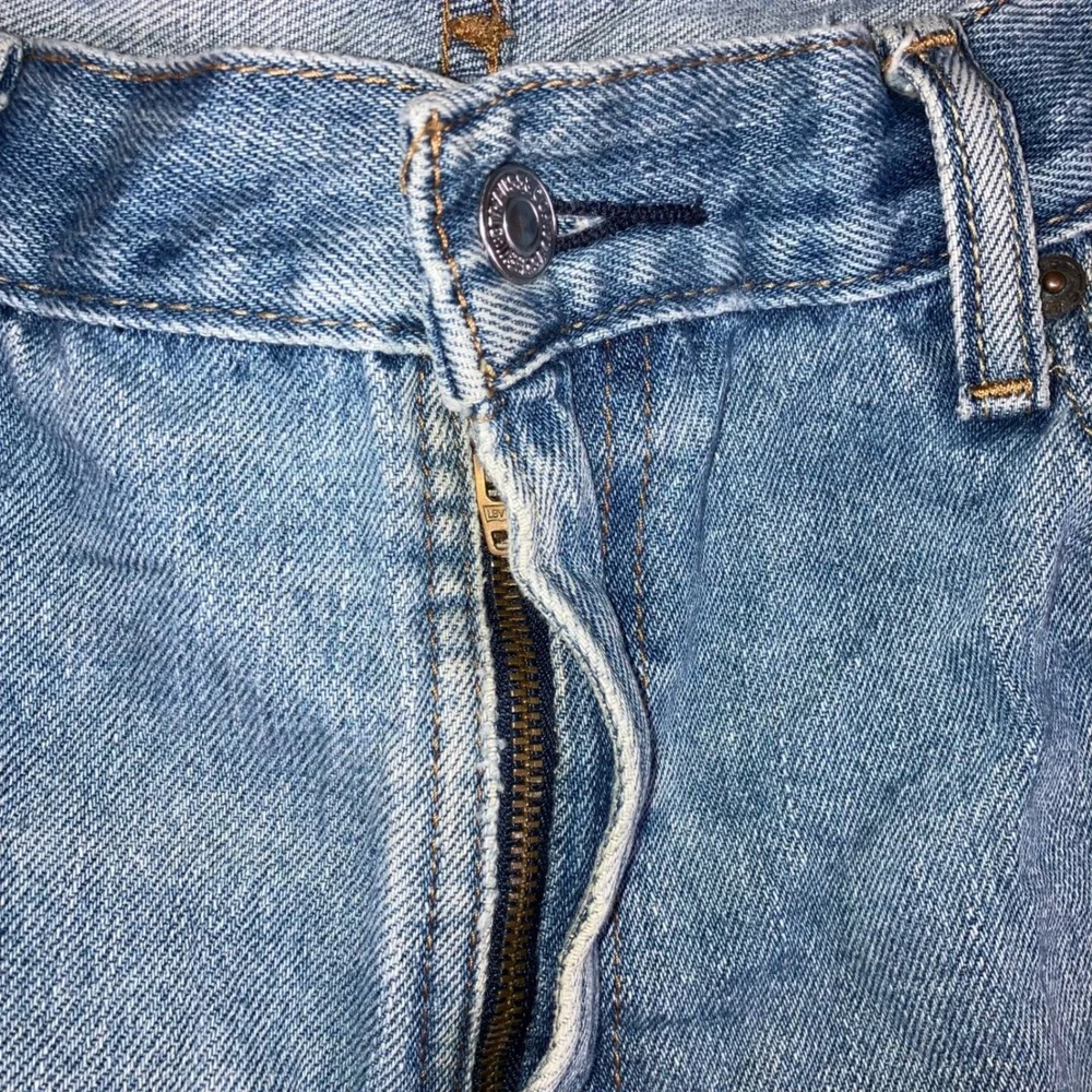 Vtg Levi's 550 Relaxed Fit Jeans Men 38x32‎ Light Wash Fit 36x31